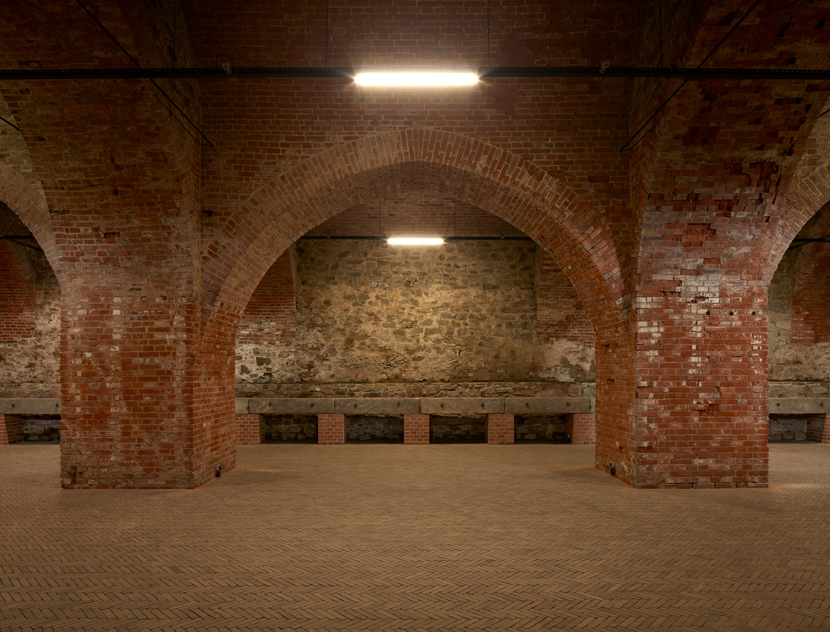 捷克新哥特式城堡现代演绎,Červený zámek 城堡重生-43