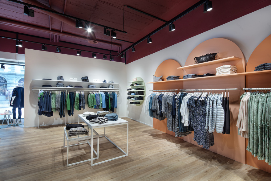 BONSAVER Mode AG 时尚店铺室内设计-5