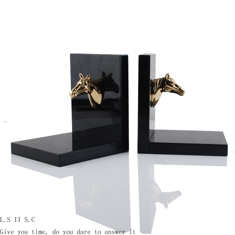 黑白调和的空间艺术——极简别墅设计-12