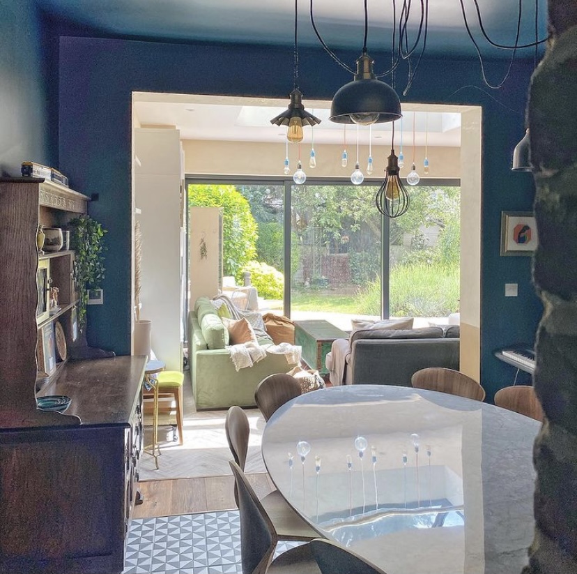 伦敦 Barkingside 的"Off the Wall"风格生活餐厅设计-2