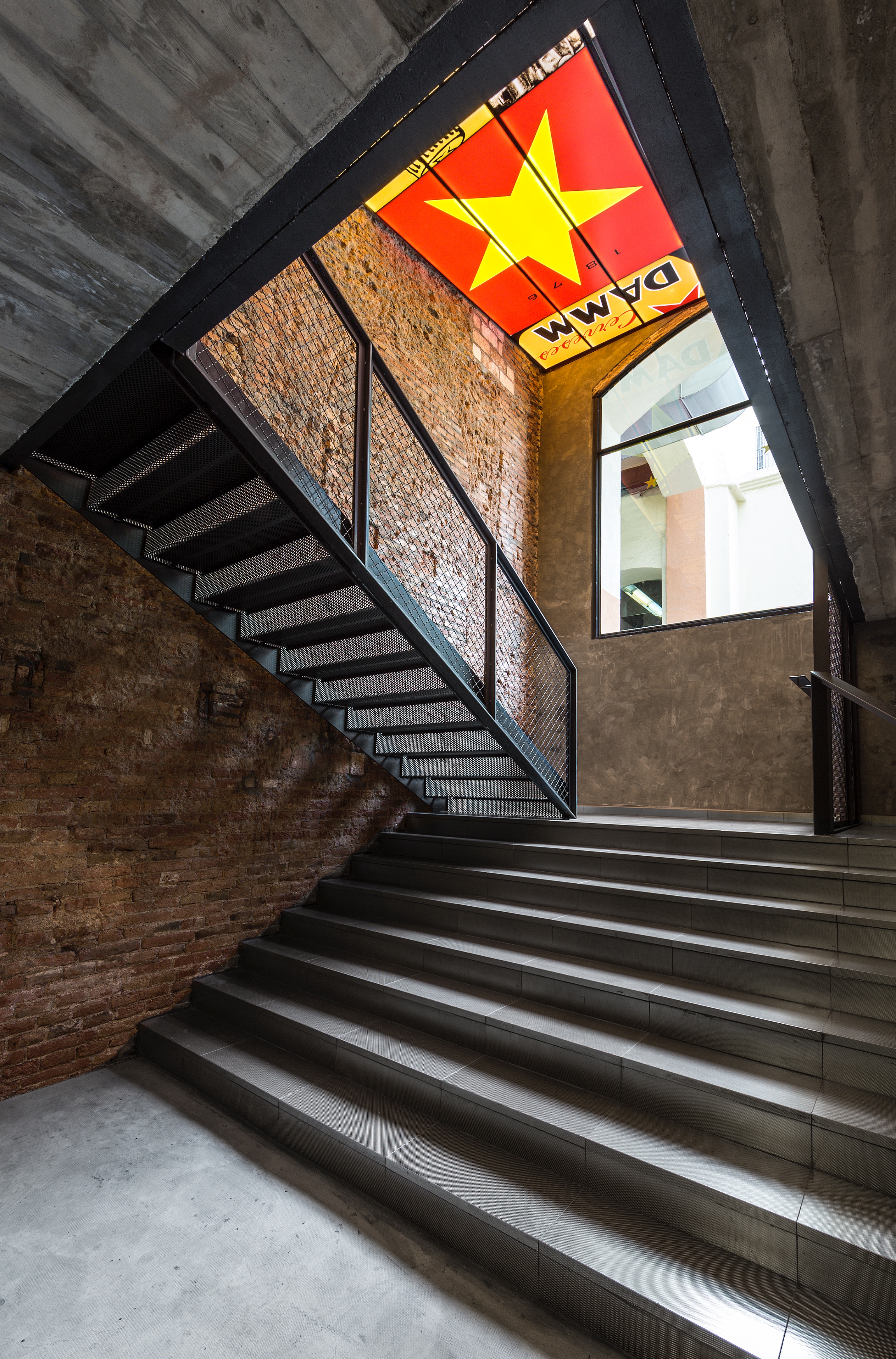 巴塞罗那 DAMM 啤酒厂重生-9