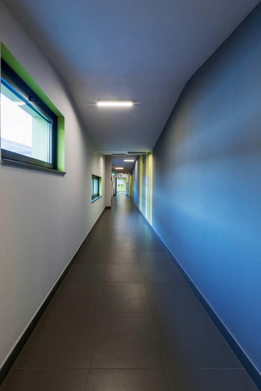 绿色屋顶的可持续建筑设计-11