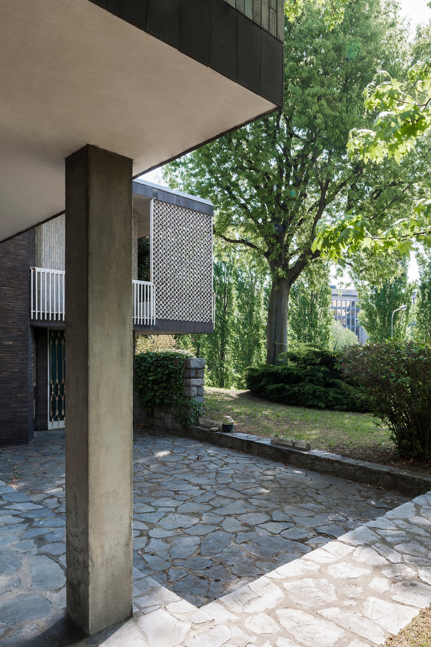 Olivetti 员工住宅·Tarpino 的 Villa Rossi 别墅设计-9