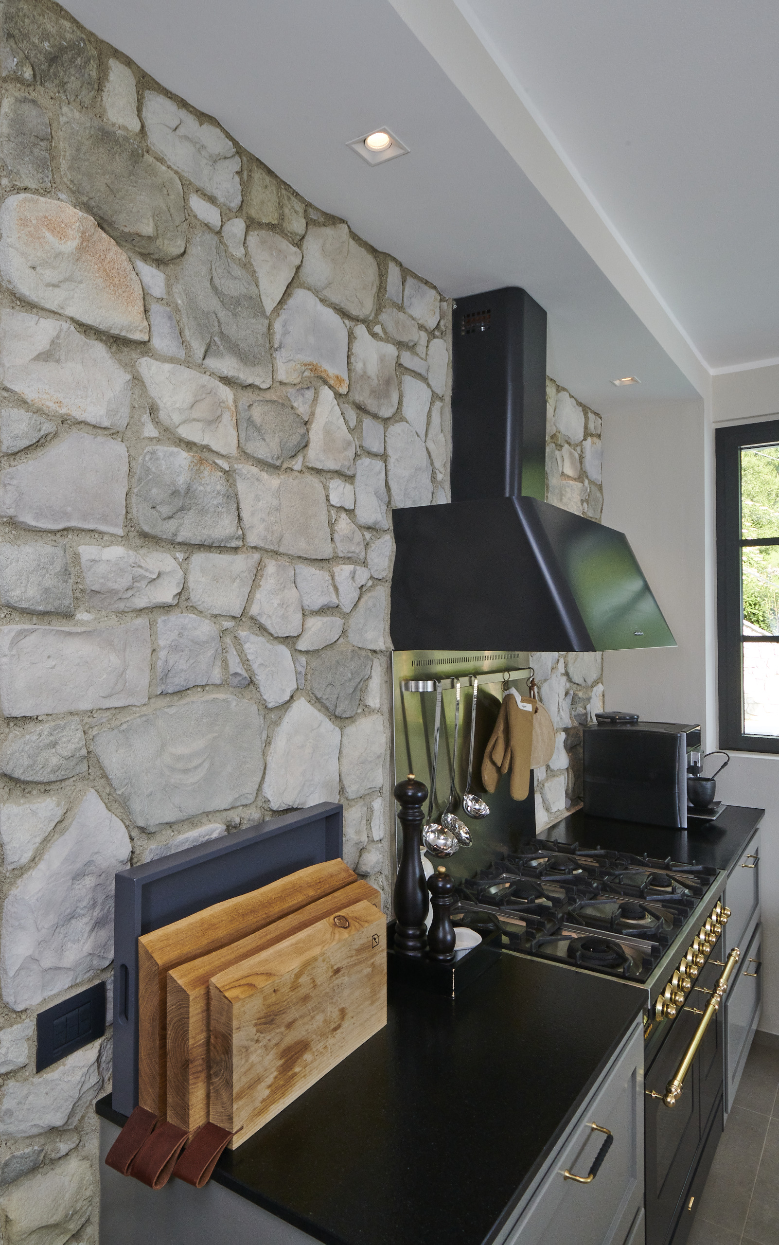 湖畔别墅温暖照明设计丨Camilla Merlini-12