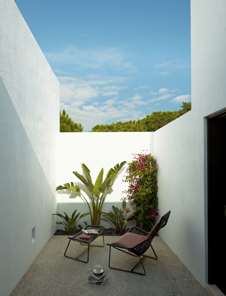 马尔贝拉白色别墅-1