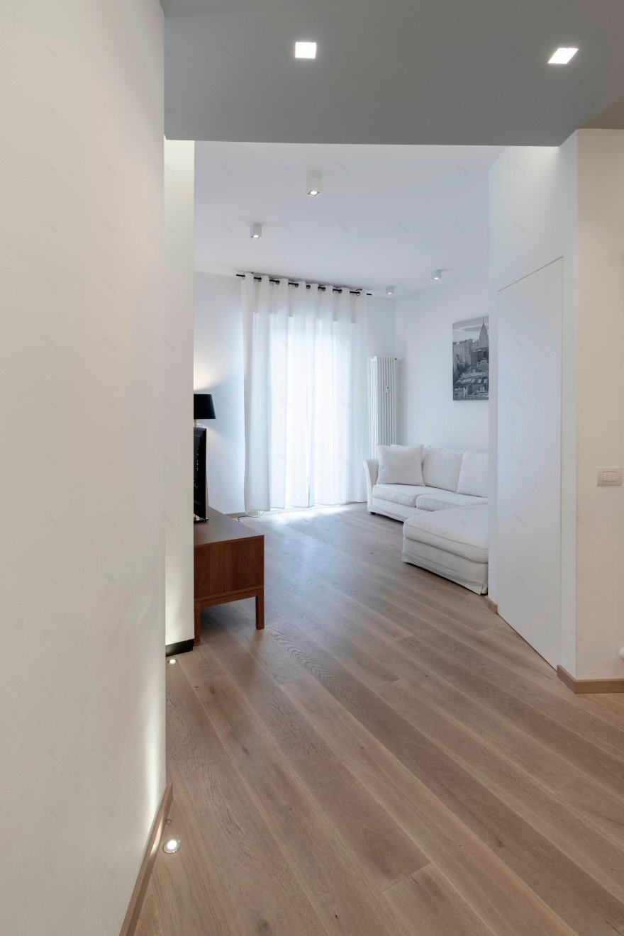 Modena 之家 | 温馨木质 IP 公寓,家庭共享的现代空间-7