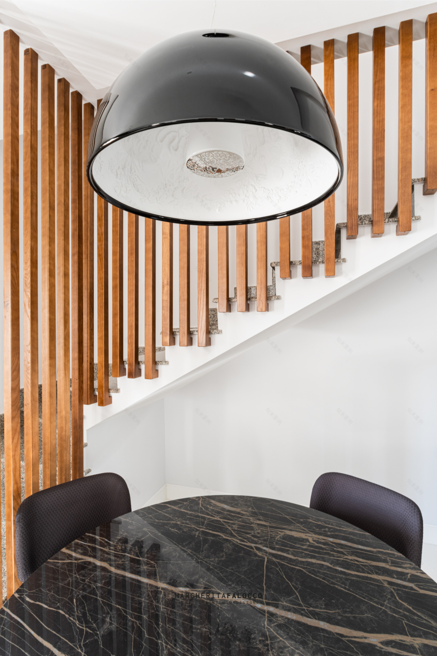 女性专属现代别墅,垂直设计展现个性魅力-0