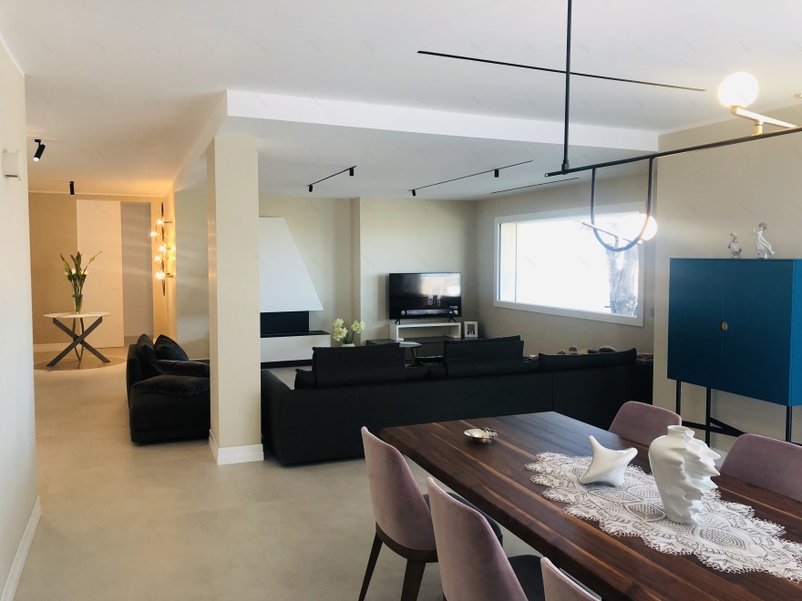 意大利海滨别墅的现代魅力-10