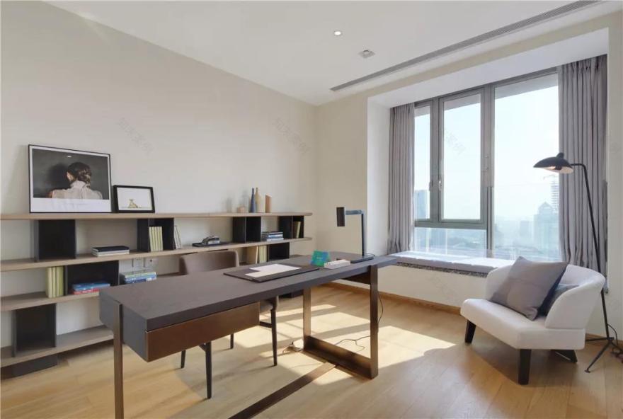 优雅清朗的 300㎡平层公寓设计-13