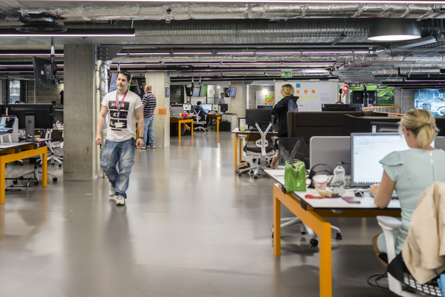 天空传媒打造工业风数字中心-5