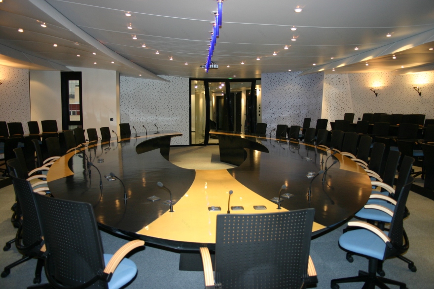 巴黎工会委员会会议室 | 现代与实用的设计-4