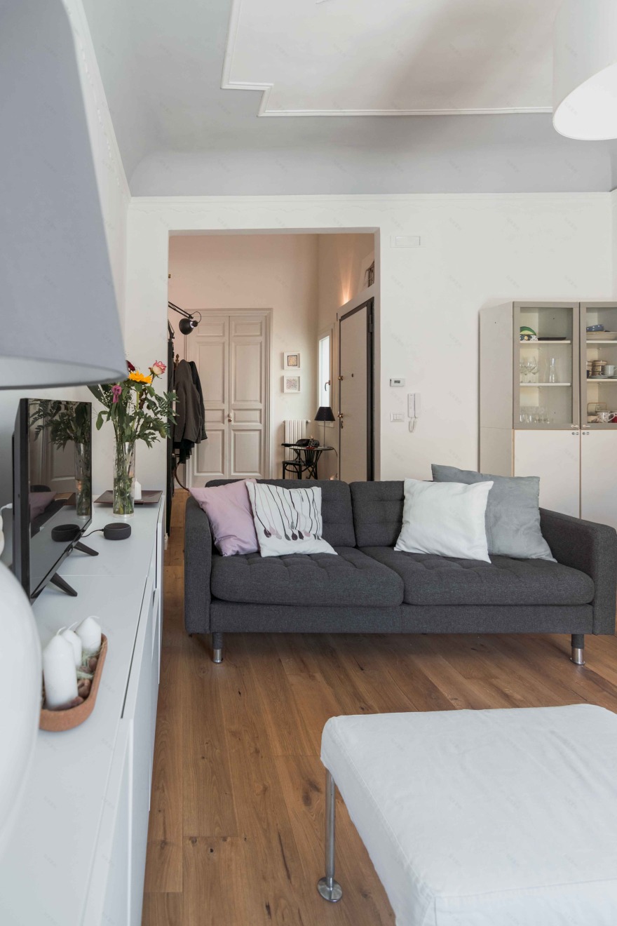 历史中心古宅翻新,现代设计与古典元素完美融合-7