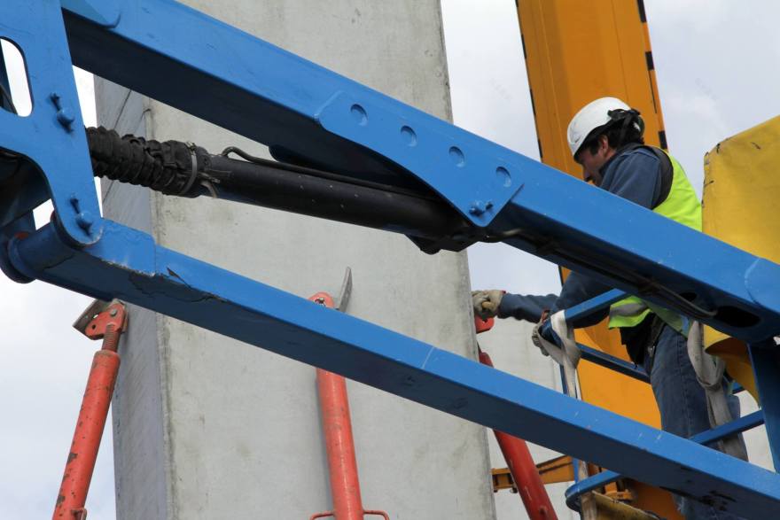 意大利钢铁工厂的现代化改造-68