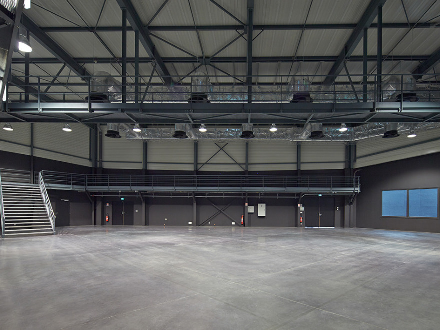 电影之城 Beaune 的电影制作工作室-3