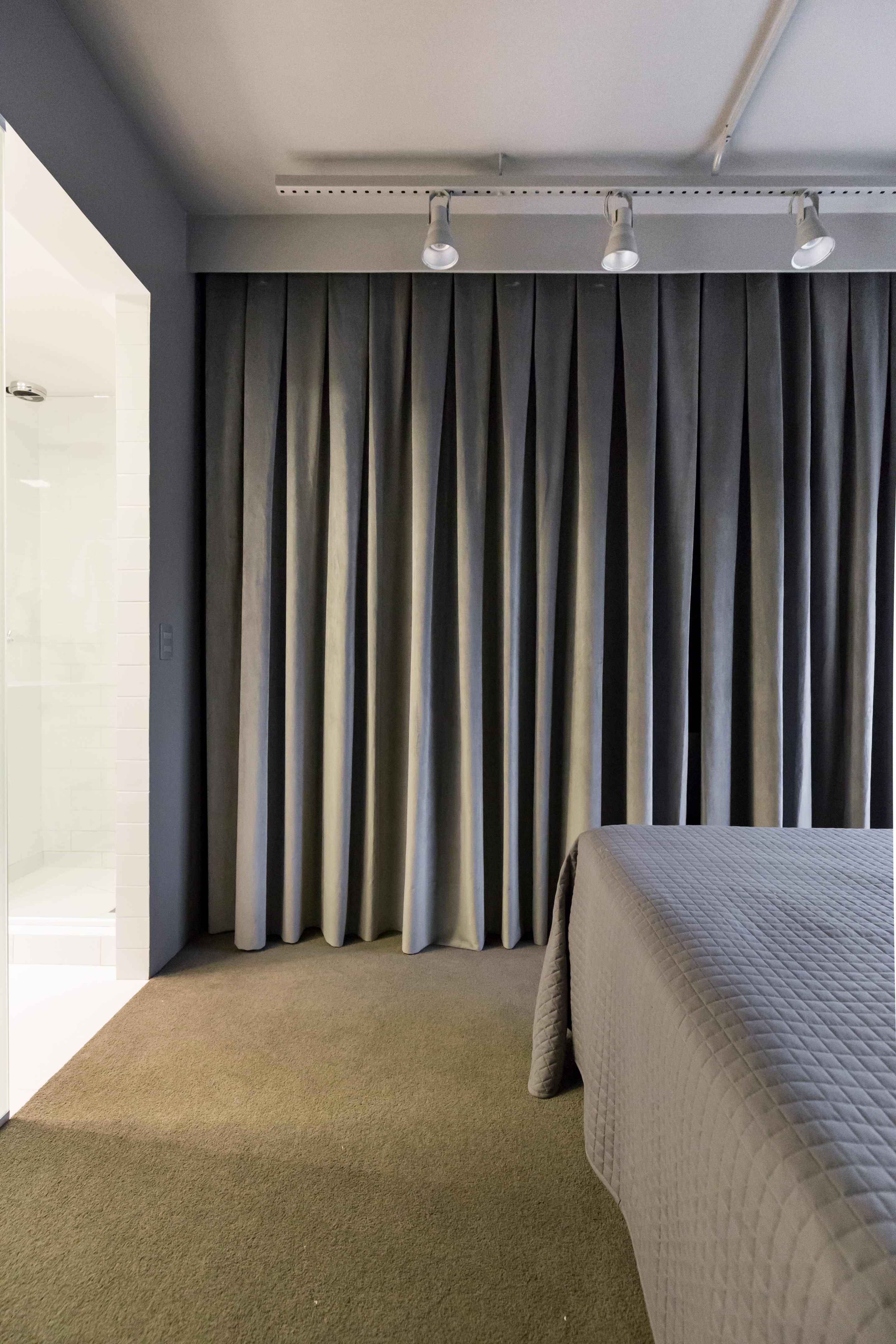 黑白灰的简约之家 | 巴西公寓设计案例-6