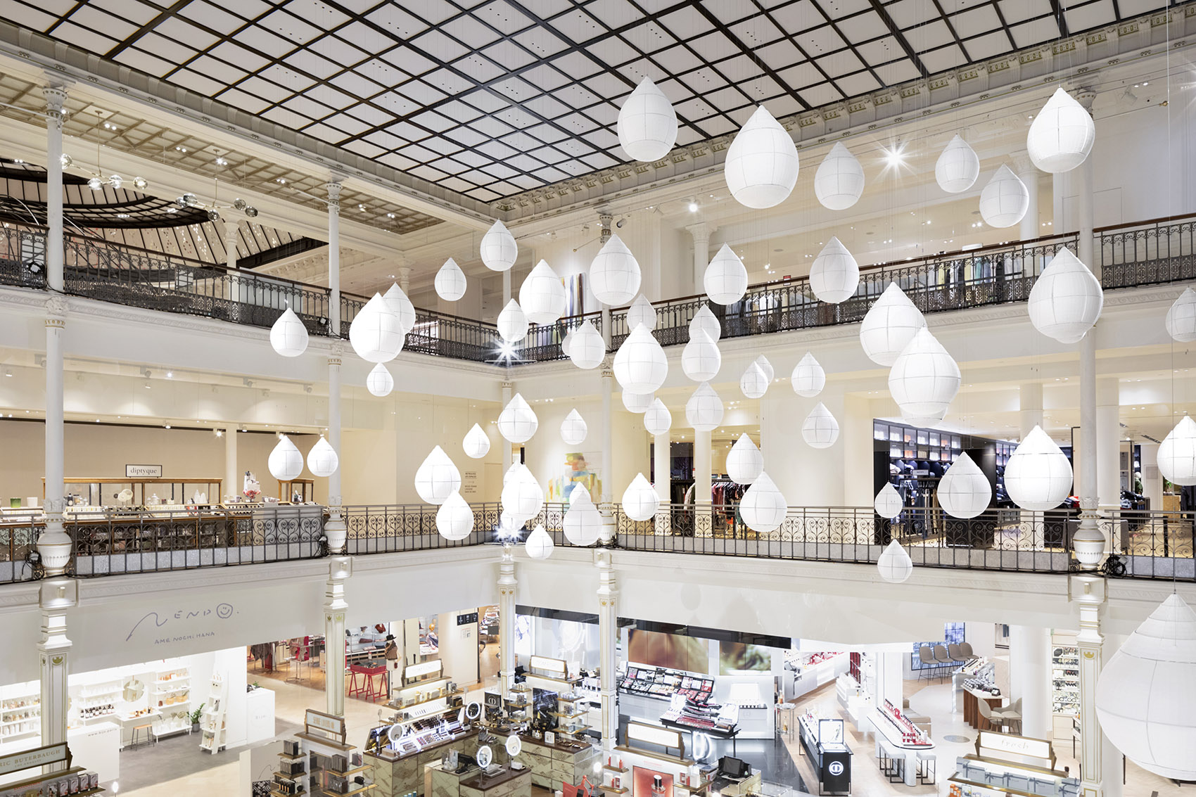 nendo在巴黎Le Bon Marche举办白色展览：雨后花/负与正的转换-80