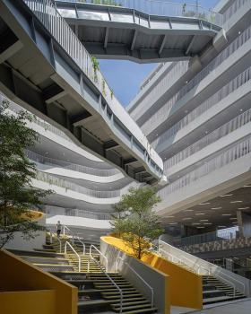 红岭实验小学 | 垂直校园，山谷庭院，儿童乐园
