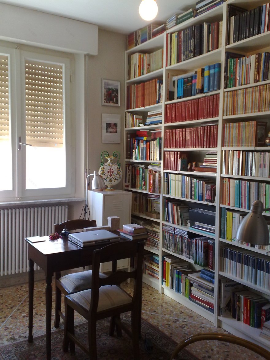 意大利皮萨公寓科技翻新,原木风格打造宜居空间-3