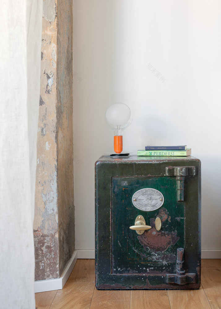 旧米兰公寓的现代翻新-19