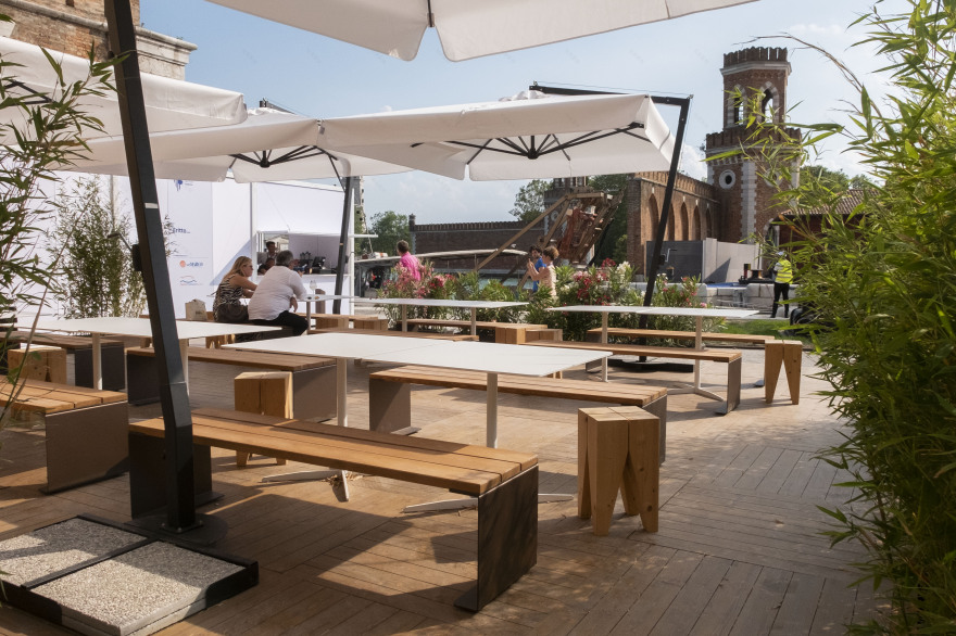 威尼斯船展户外空间重塑-15