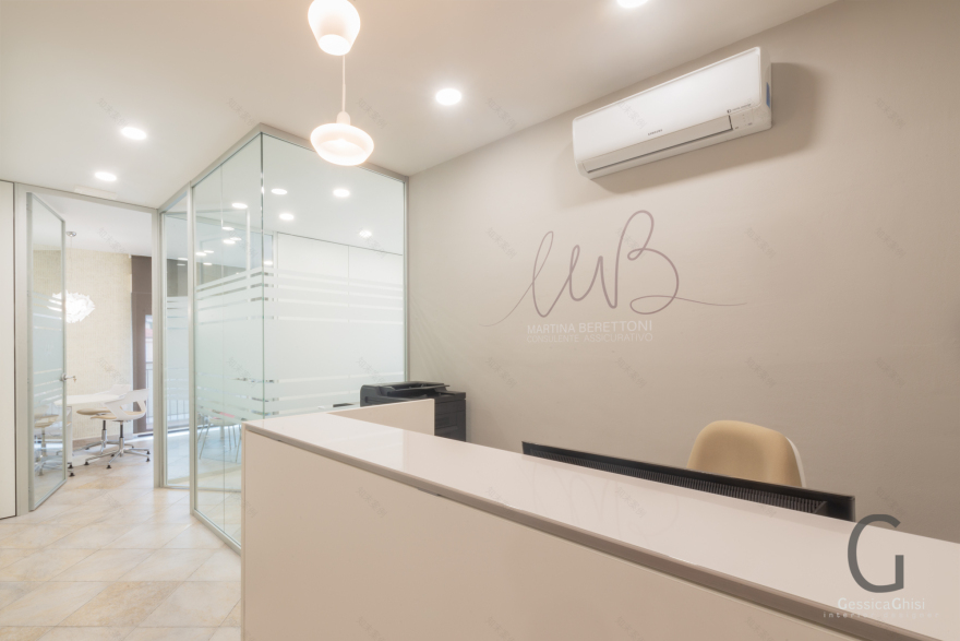 纯净优雅的保险咨询工作室设计-1