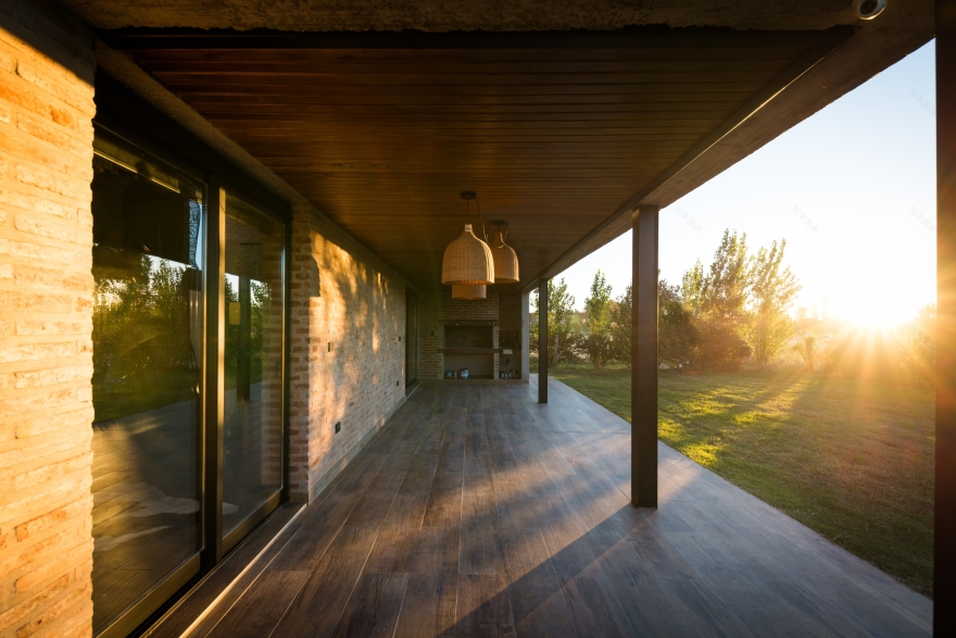 自然与生活共融的别墅设计-22