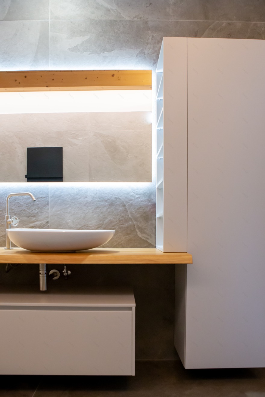 木质温馨,空间层次感凸显的家居设计-35