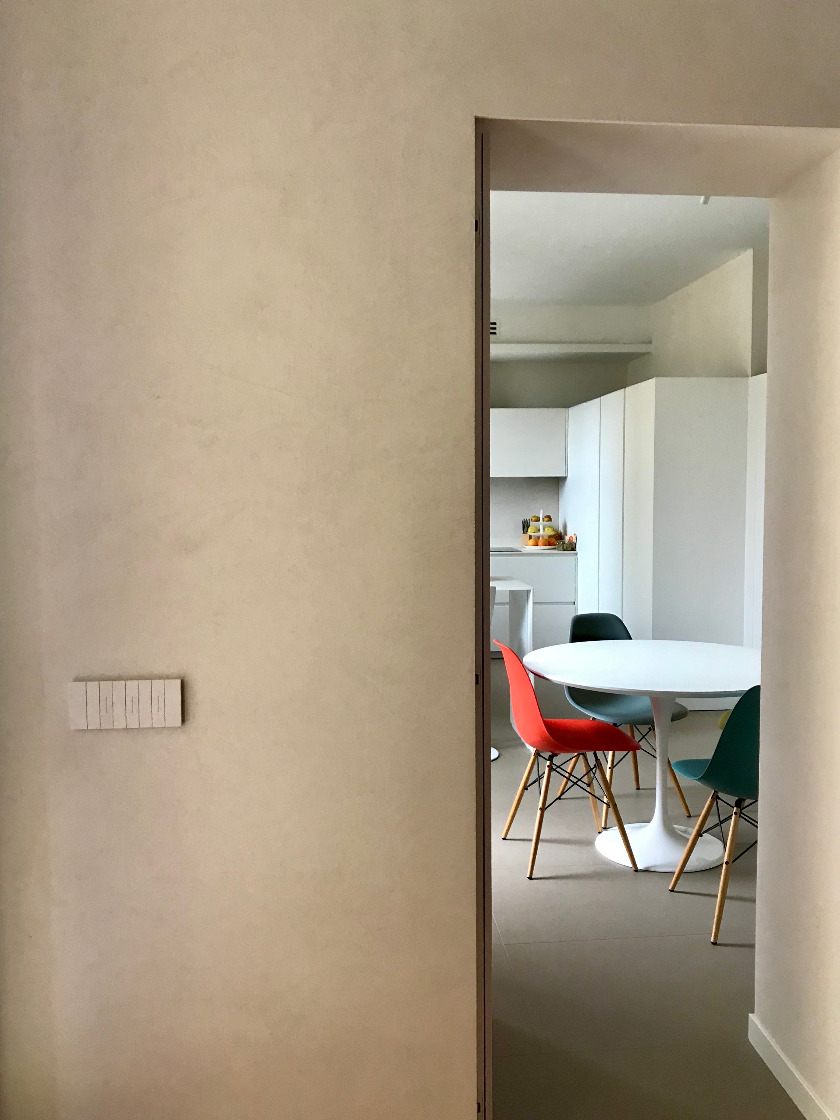 古董与极简的对话——意大利广场公寓设计-36