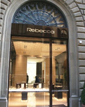 佛罗伦萨 Rebecca Store - 简约奢华的设计典范
