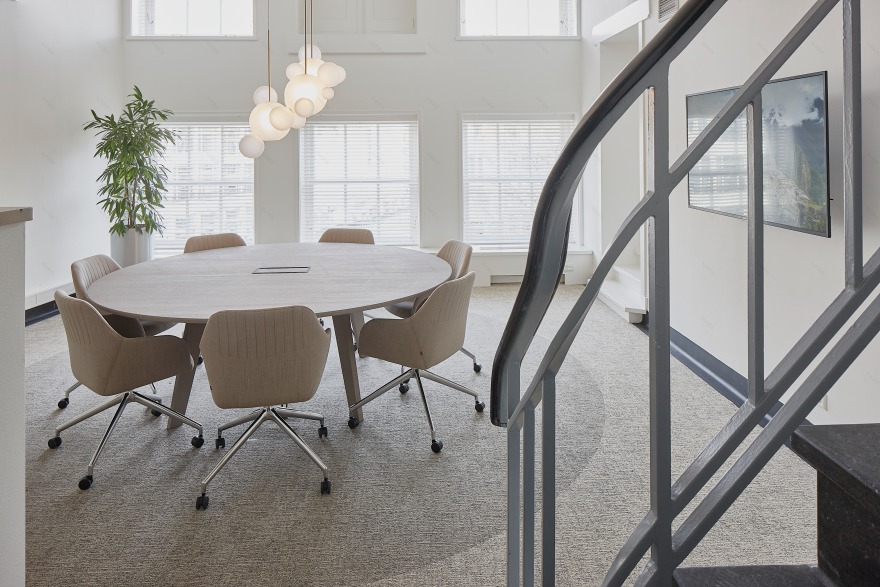 "Richemont Amsterdam 办公空间 | 历史与现代的完美融合"-19