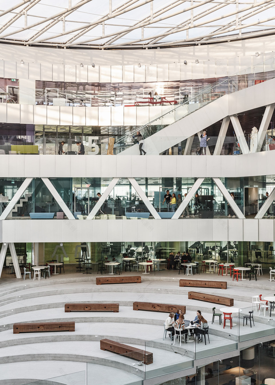 丹麦法罗群岛 Glasir 学院,自然景观中的教育中心-29