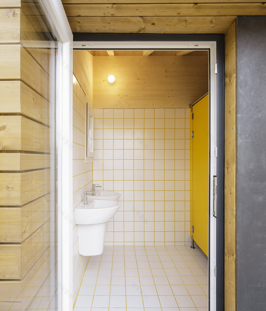 果园中的模块化木结构教室丨葡萄牙丨Estúdio AMATAM-57