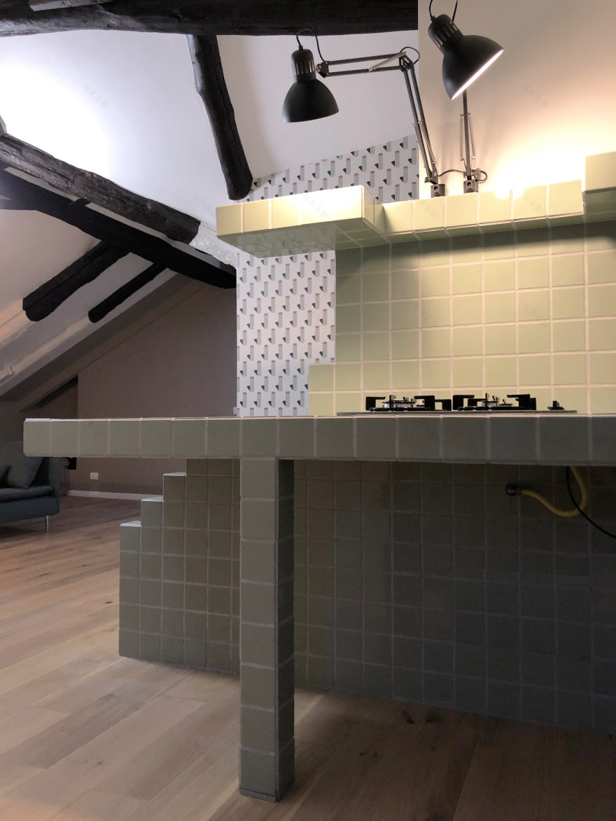 小型阁楼翻新-3