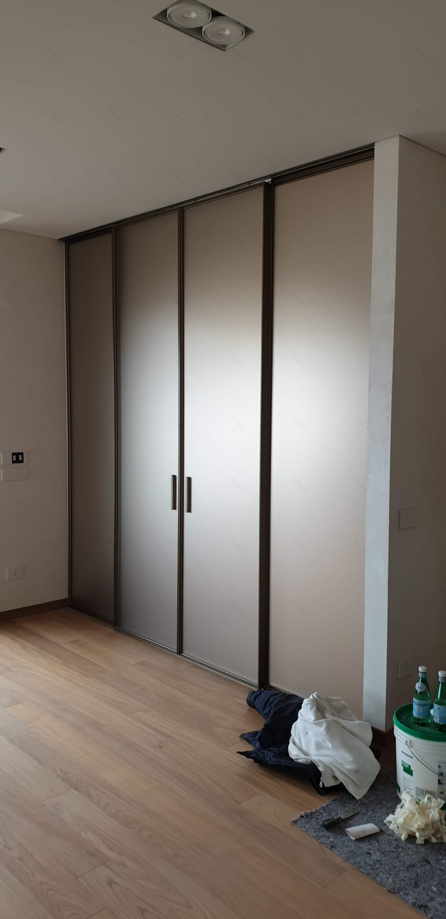 米兰双层公寓现代翻新,结构改造与复古元素完美融合-28