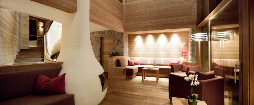 雪山之巅的温馨木屋——Perathoner Architects 的 Hotel Chalet Gerard 设计-3