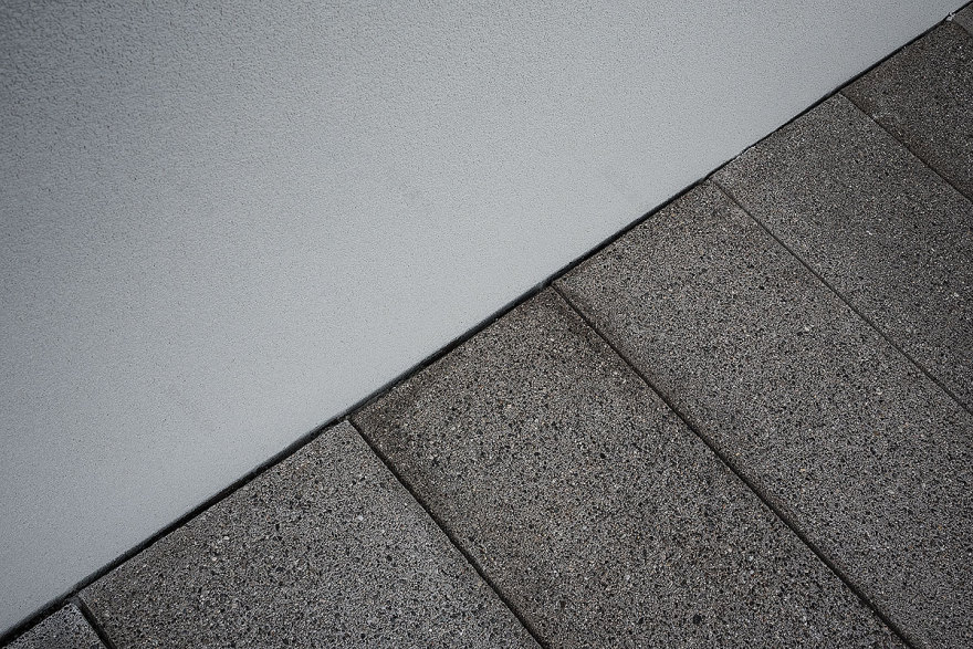 瑞士卢加诺湖畔别墅改建,金属质感与优雅湖景的完美融合-13