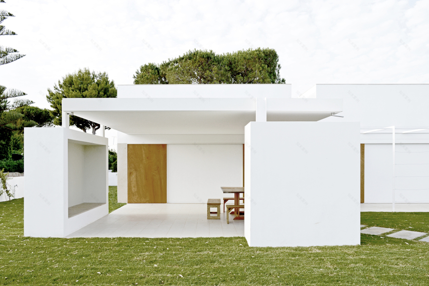 意式简约别墅设计,白色之城尽收眼底-7