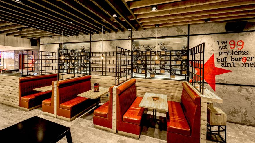 Goody's Burger House 室内设计解读 | 打造年轻、现代的就餐空间-2