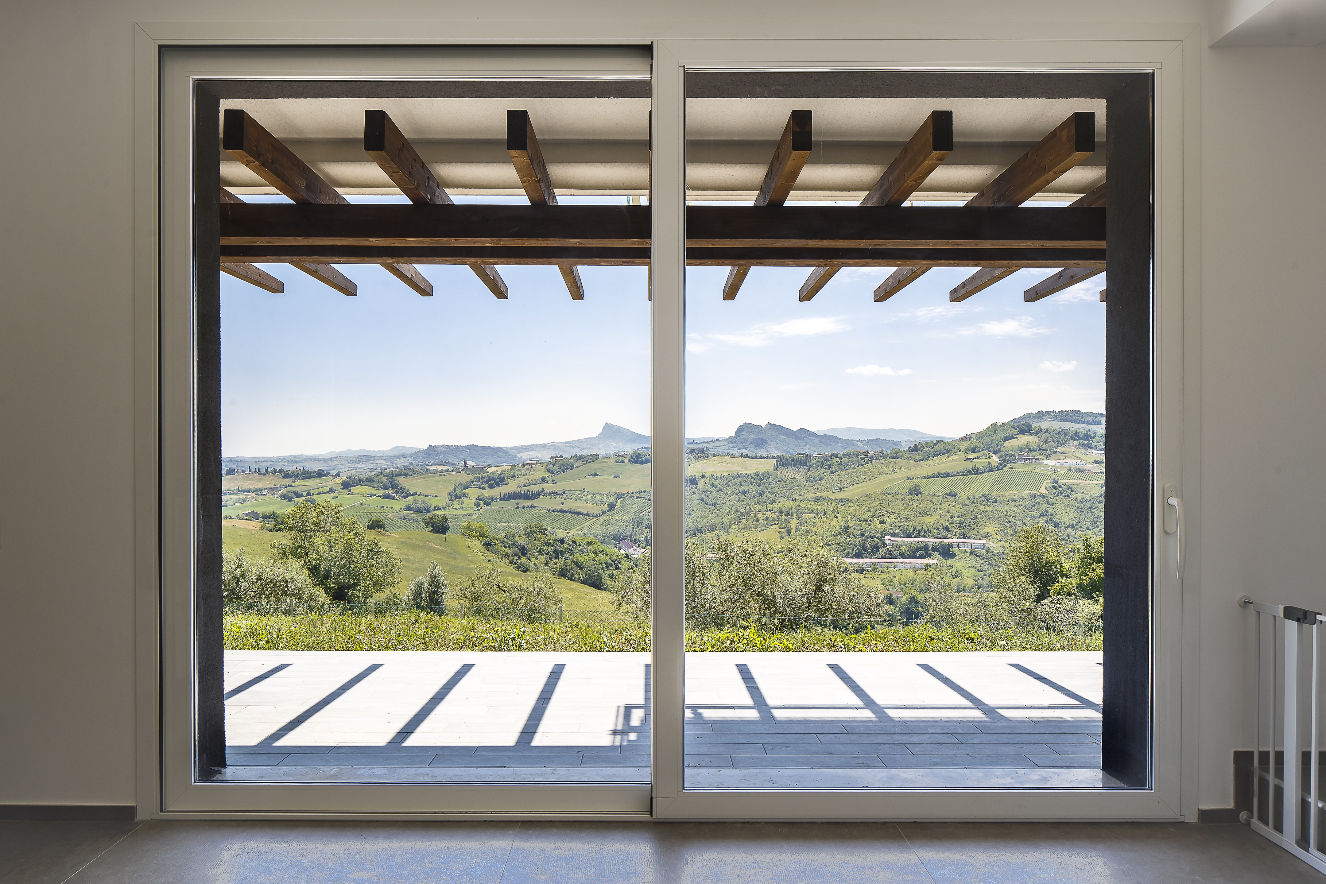 山间别墅 | 融入自然的全景视野-8