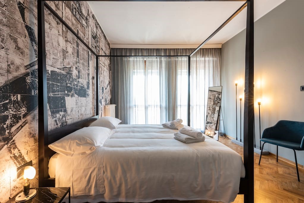 penthouse with a view-3