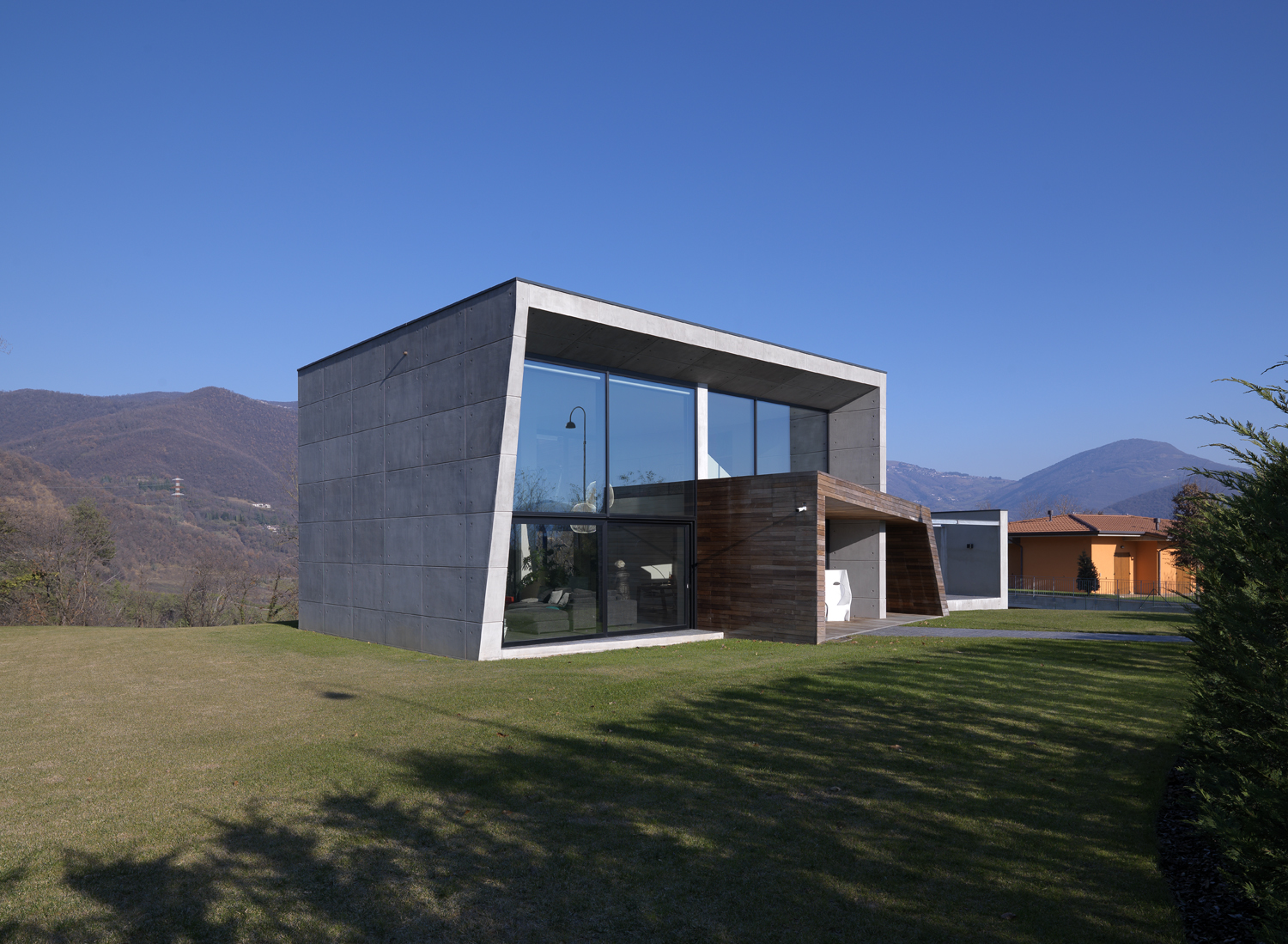 悬浮森林中的透明别墅-22