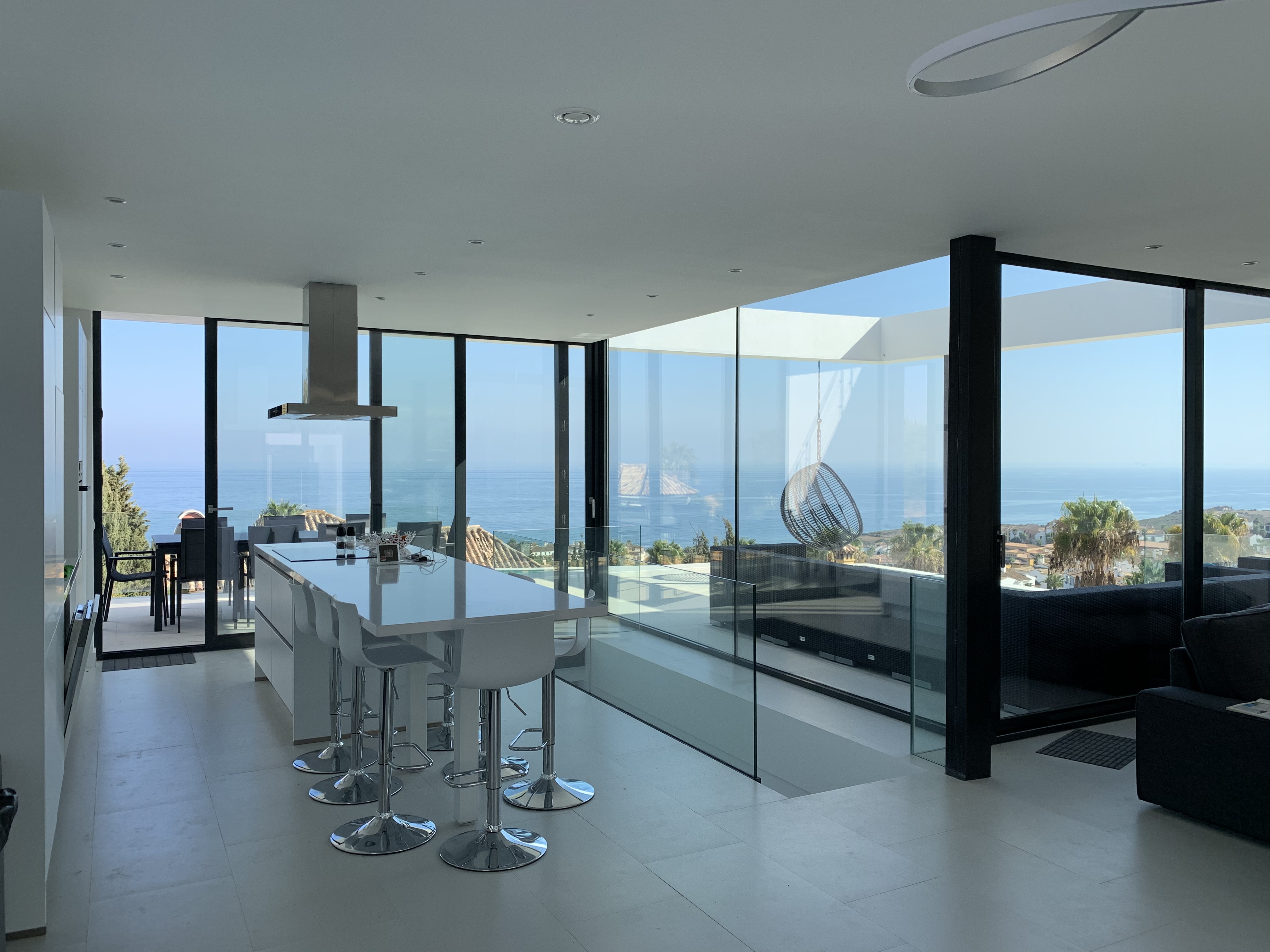 地中海风情别墅设计，尽享海景与私密空间-6