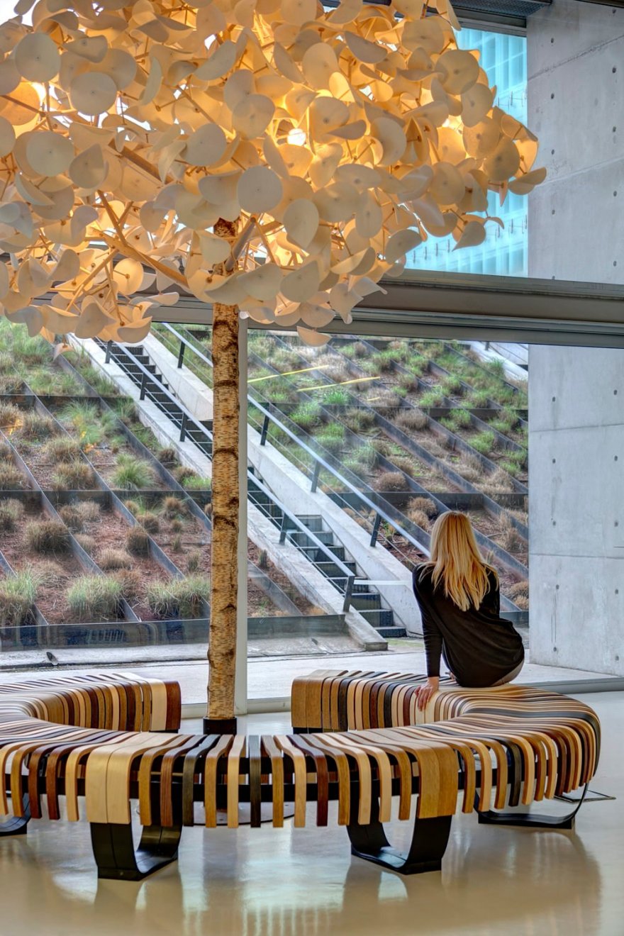 希腊最大呼叫中心,8000 平米空间的惊艳蜕变-0