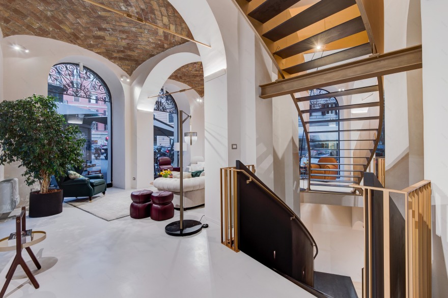 波尔特罗纳·弗劳展厅-5