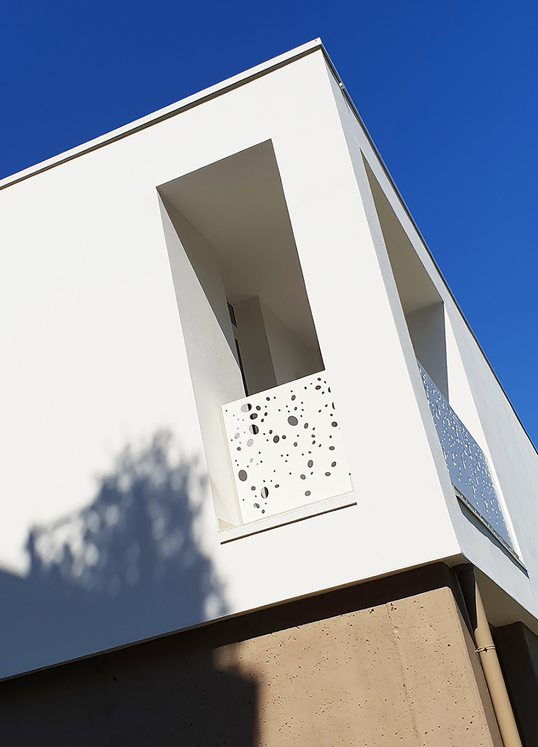 爱心之城堡 · 简约而庄重的社区教堂设计-12