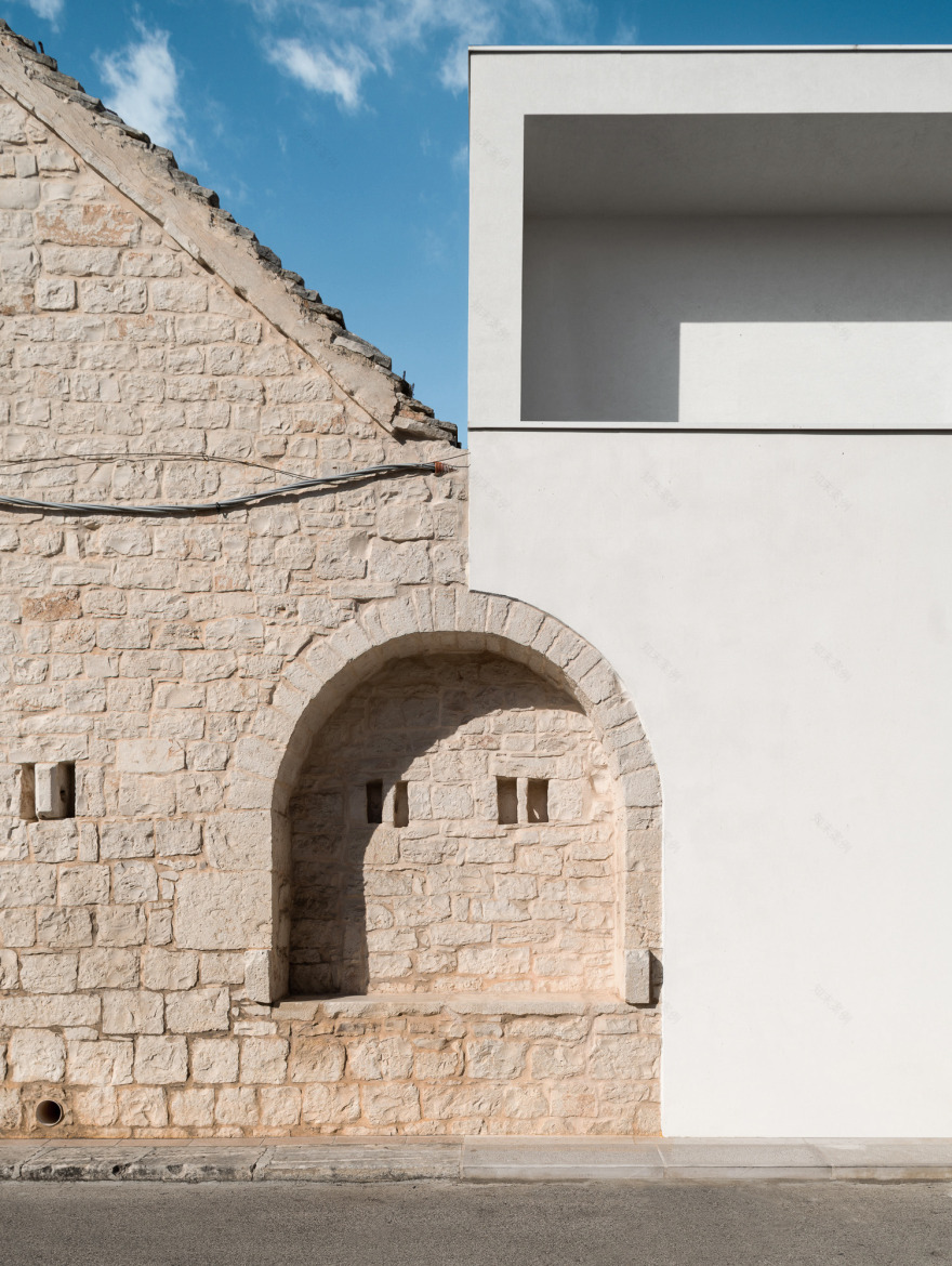 巴里别墅建筑设计,和谐融入环境-0