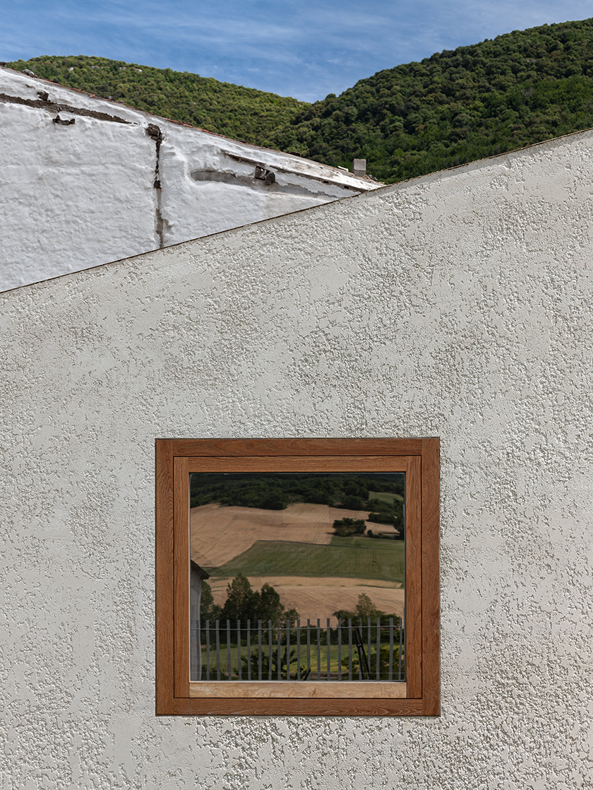 西班牙 Navarra 别墅 Casa S&J,融入自然美景的空间设计-8