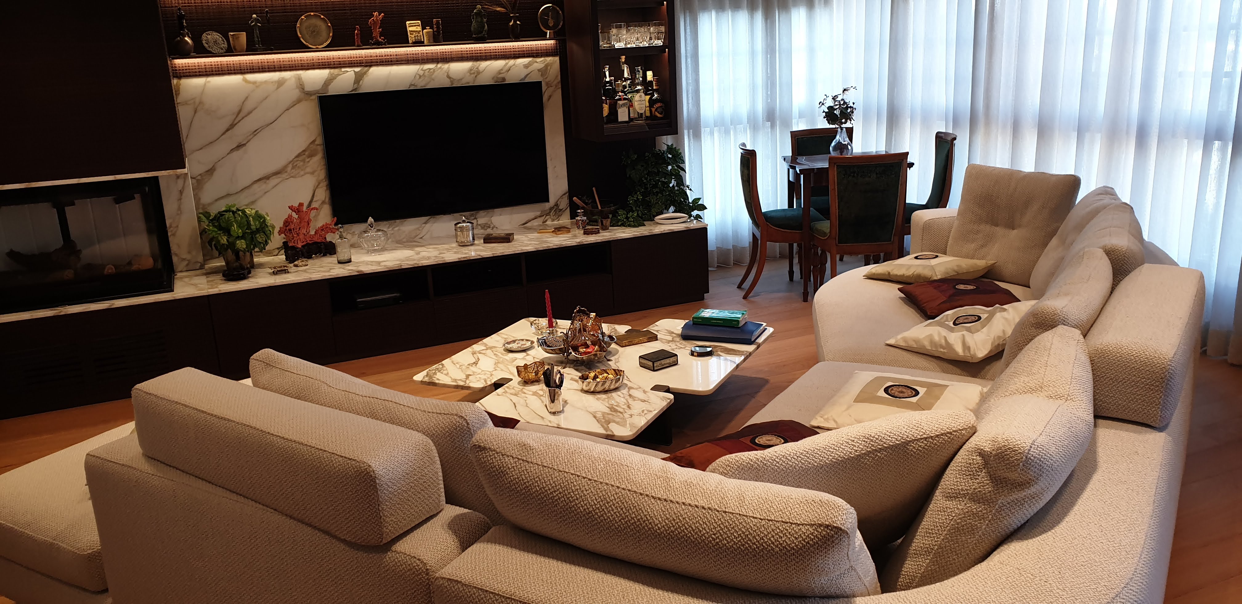 米兰双层公寓现代翻新，结构改造与复古元素完美融合-4