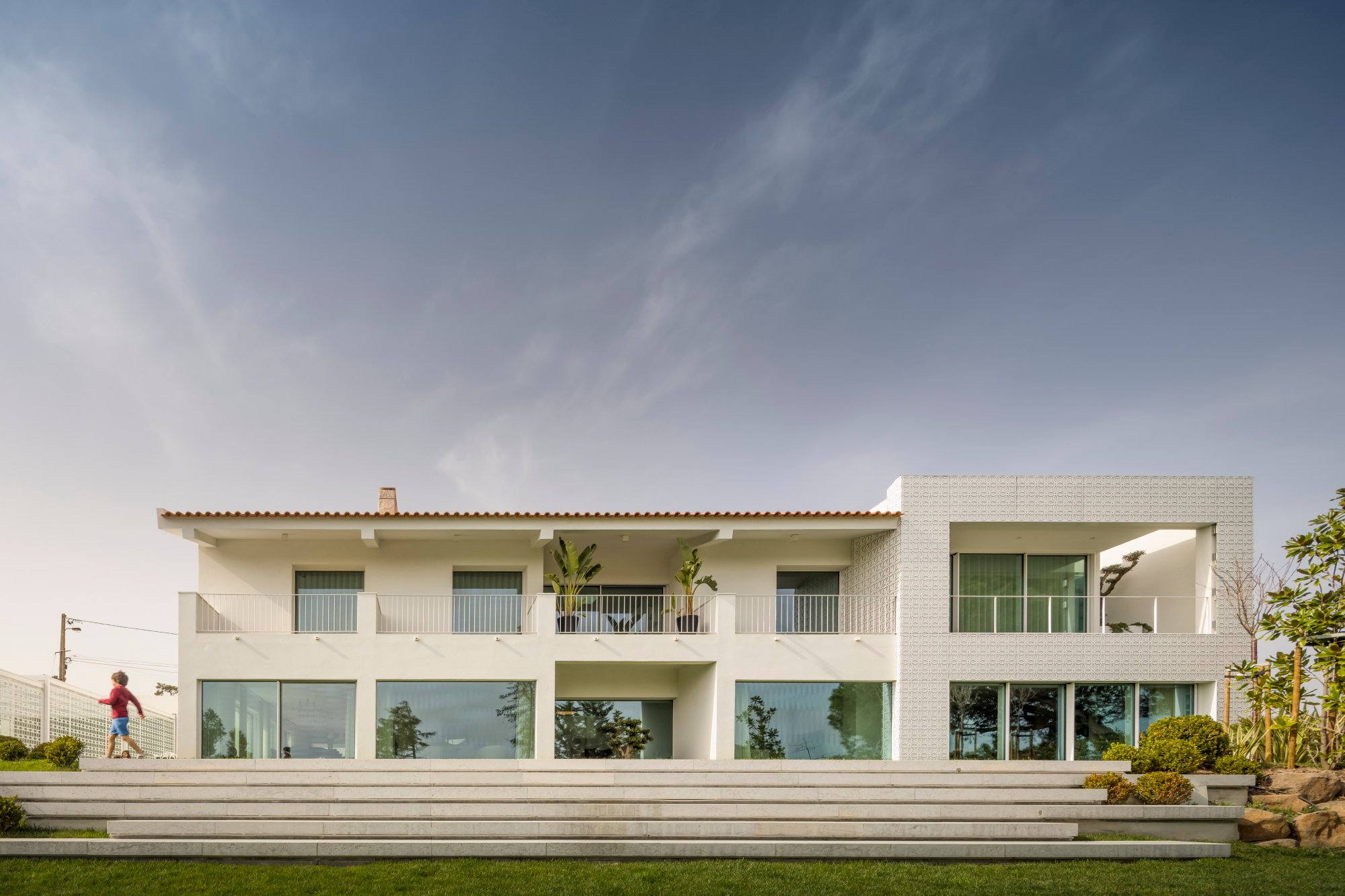 葡萄牙 Estoril RM House 现代别墅设计丨João Tiago Aguiar,arquitectos-36