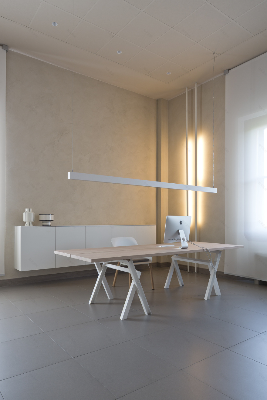 佛罗伦萨历史建筑中的现代法律办公空间-11